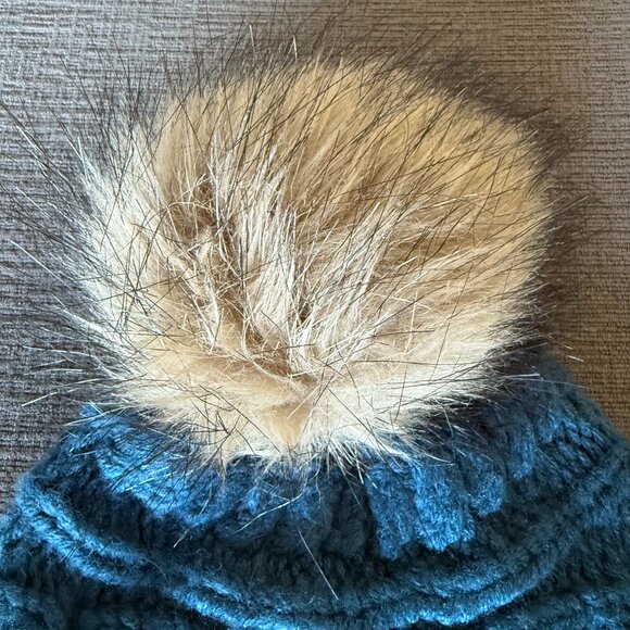 The North Face Blue Pom Beanie - like new! - Picture 2 of 7